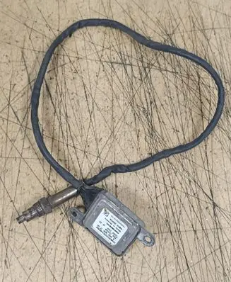 Mercedes-Benz S W221 Lambda probe sensor A0009057100