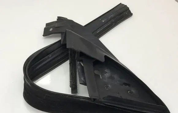 Volvo C70 Rubber seal front coupe door 30787724 P15441324