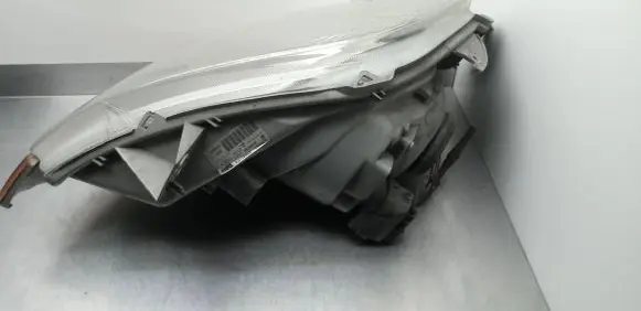 Opel Vivaro Headlight/headlamp 7700311372 89308700 91165720