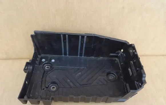 Peugeot 2008 II Battery tray 9823533180