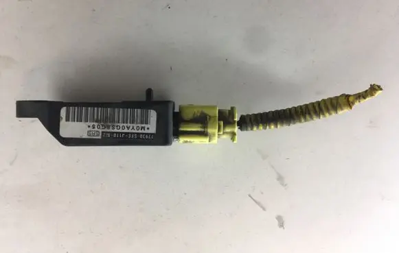 Honda FR-V Airbag deployment crash/impact sensor 77930SFEJ110M2 M0YA0GS8G05