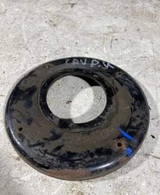 Honda CR-V Coil spring mount 