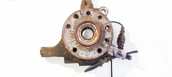 Front wheel hub