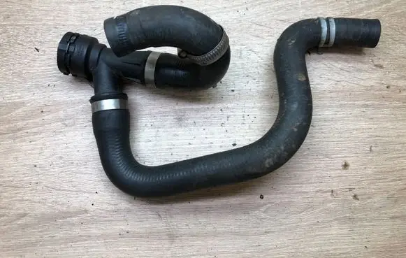 BMW 3 E90 E91 Coolant pipe/hose 7805361
