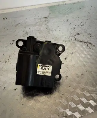 Hyundai Tucson TL Air flap motor/actuator D332NFFAA01