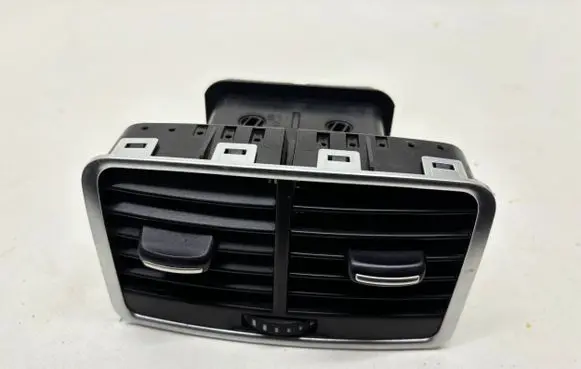 Rear air vent grill