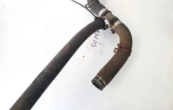 Volkswagen PASSAT B4 Engine coolant pipe/hose mc92072618b