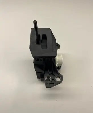 Lexus CT 200H Gear shifter/selector 75C833LHD PA66GF33
