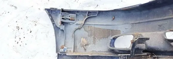 Renault Laguna I Front bumper mounting bracket