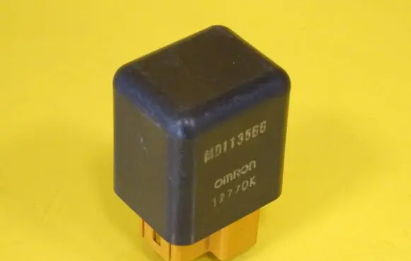 Mitsubishi Pajero Other relay MD113566
