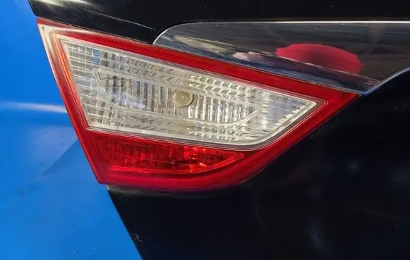 Hyundai Sonata Boot/trunk interior light 924133S020
