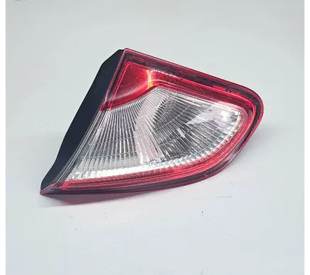 Tailgate rear/tail lights