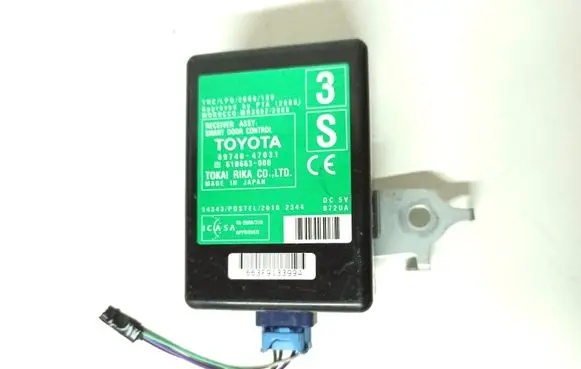 Toyota Prius (XW30) Door control unit/module 8974047031 61B663000