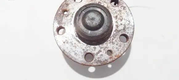 Renault Laguna I Rear wheel hub