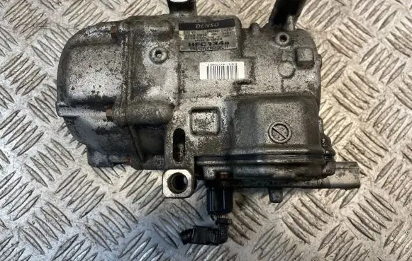 Toyota Prius (XW30) Air conditioning (A/C) compressor (pump) 0422000420 HFC134A ES14C