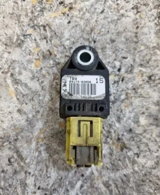 Toyota Auris 150 Airbag deployment crash/impact sensor 8917302050