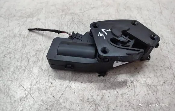 Skoda Superb B6 (3T) Tailgate boot lock/latch motor 3T0827299C