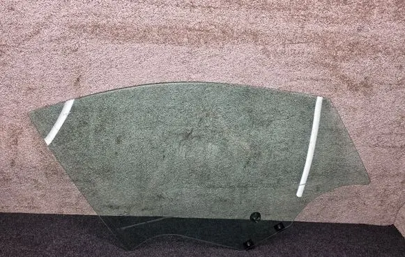 Renault Captur II Front door window glass four-door