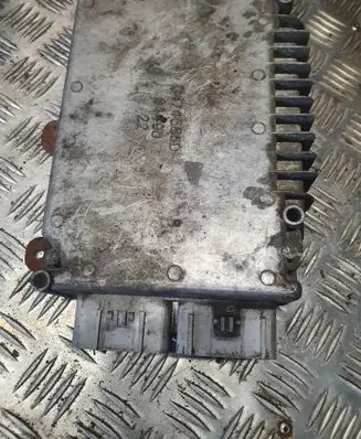Chrysler Voyager Engine control unit/module P04727402AI