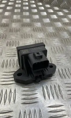 Ford Grand C-MAX Fuel pump relay F1FA9D370GA