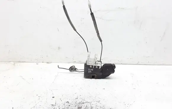 Hyundai Santa Fe Front door lock