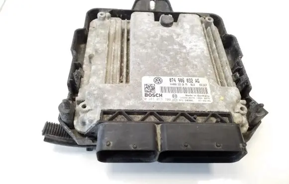 Volkswagen Crafter Engine control unit/module 074906032AG 0281013700