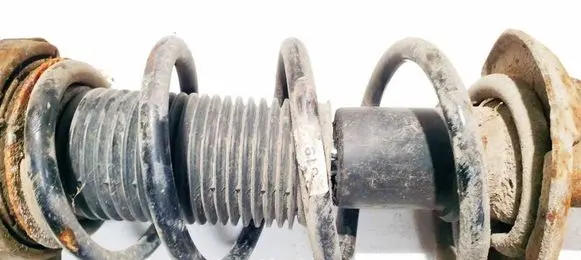 Volkswagen Golf V Front coil spring 