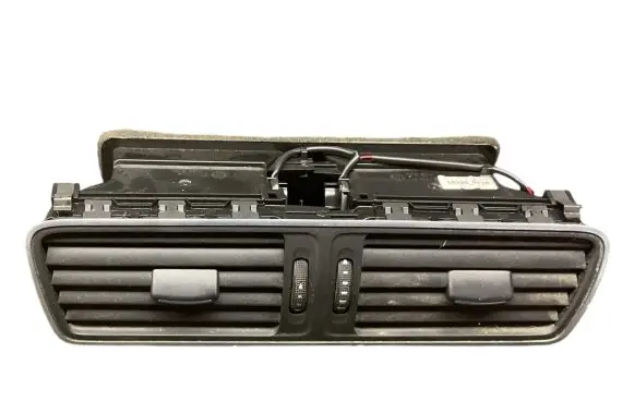 Volkswagen PASSAT B7 Dash center air vent grill 3AC819728A