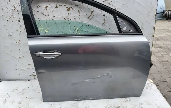 Peugeot 308 Front door 