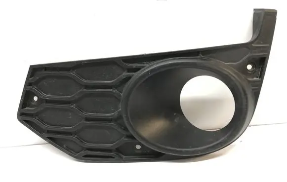 Iveco Daily 6th gen Front fog light trim/grill 5801562216