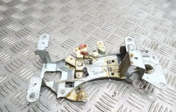 Loading door lock