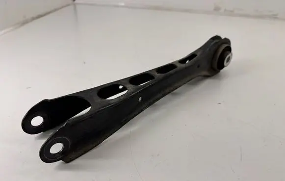 Chevrolet Camaro Rear control arm 23343126 84337449 84826388