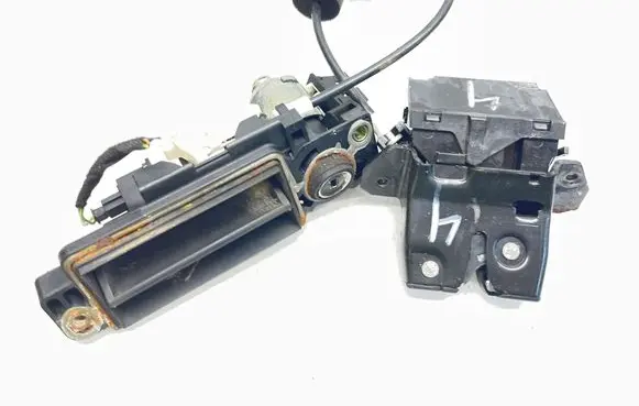 Mercedes-Benz CLK A209 C209 Loading door lock A1717500085