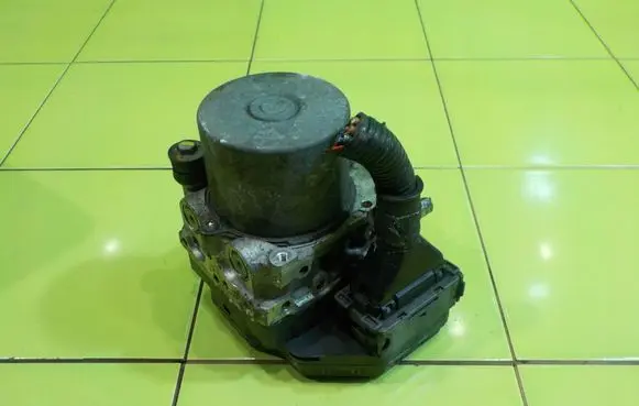 Mazda 6 ABS Pump 1330006520