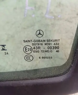 Mercedes-Benz Sprinter W907 W910 Front triangle window/glass E000233 DOT618M391AS2 ESG72WDG40