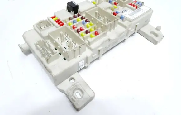 Ford Kuga I Fuse module 7M5T14A073JG 8V4J14D466DD 14A073