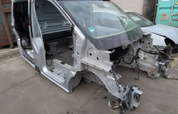 Renault Trafic III (X82) Front quarter panel 