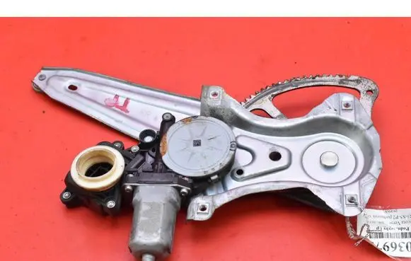 Toyota Avensis Verso Rear door window regulator with motor 69830-0F040