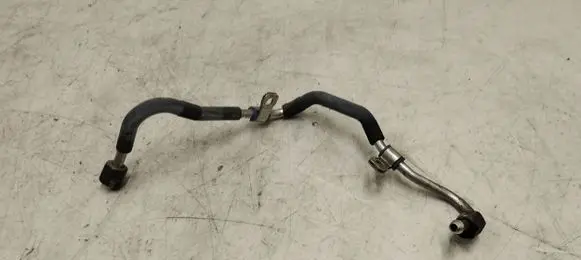 Fuel injector supply line/pipe