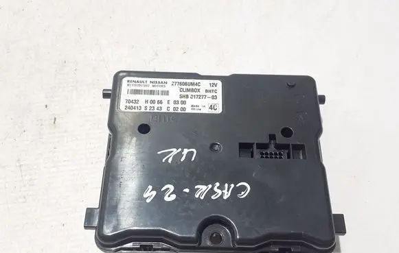 Nissan Qashqai J12 Air conditioning/heating control unit 277606UM4C