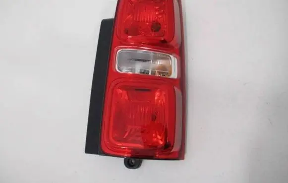 Peugeot Expert Rear/tail lights 9808243080