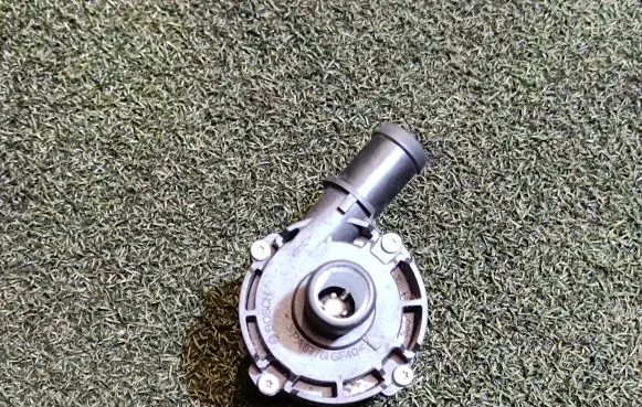 Renault Trafic III (X82) Electric auxiliary coolant/water pump 925164GA0A