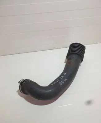 Ford Focus Air intake hose/pipe 4M519A673BA 3M519A673JA