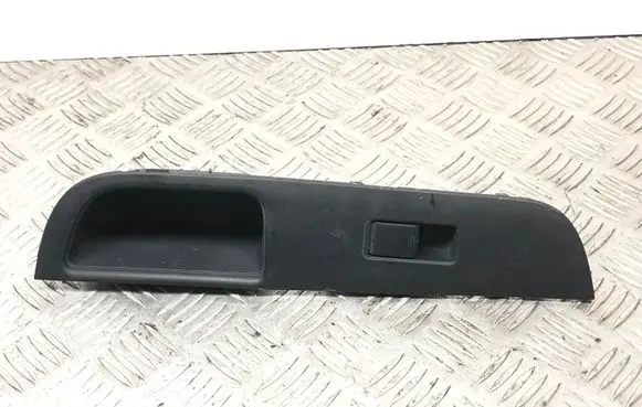 Nissan Tiida C11 Electric window control switch 82960 EL10A