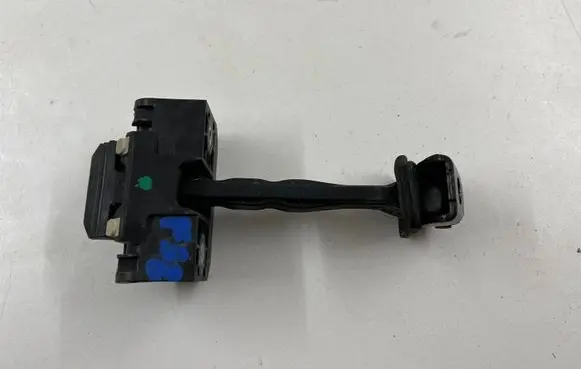 BMW 4 F32 F33 Front door check strap stopper 7284427