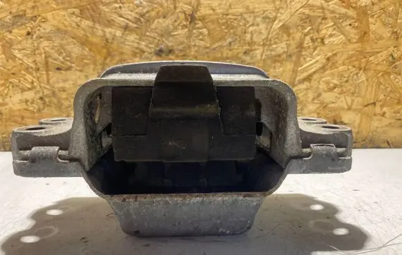 Volkswagen Golf VI Engine mount bracket 1K0199555
