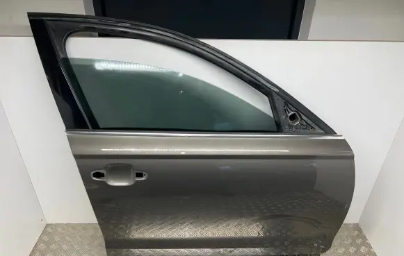 Audi A6 C7 Front door