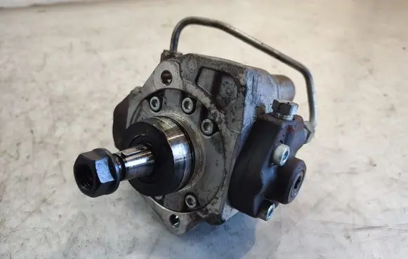 Opel Mokka X Fuel injection high pressure pump 55495425