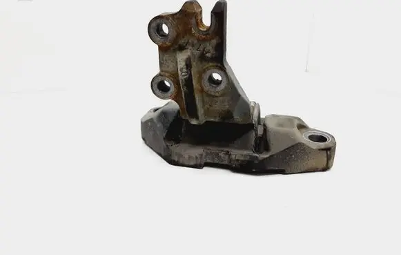 Volvo XC90 Engine mount bracket 30793707
