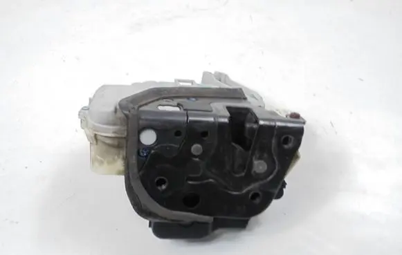Audi A4 S4 B7 8E 8H Front door lock 8E1837015AB